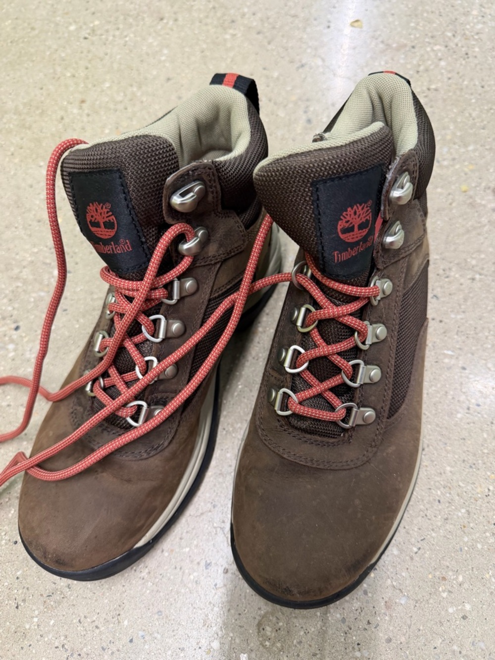 Timberland Brown Leather Hiking Boots with Coral-Red Laces these are women 7